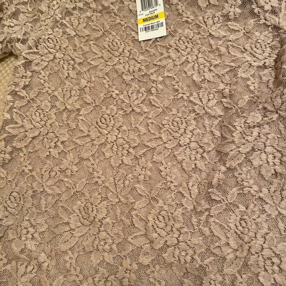 NWT American Rag Cie Blouse Top COLOR TAN SIZE MEDUIM - Picture 3 of 8